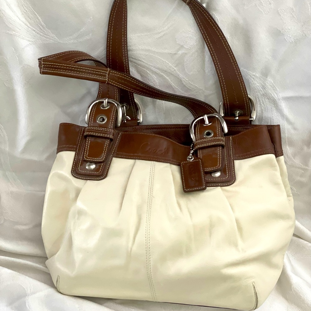 Coach leather Cream with brown handbag